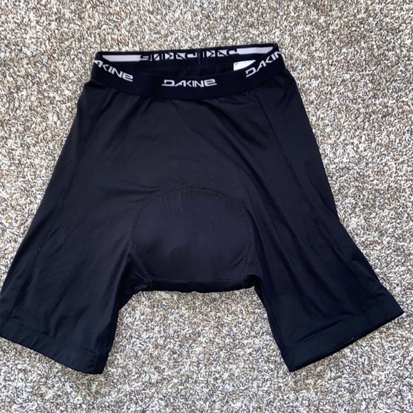 Dakine Other - DaKine padded cycling shorts M